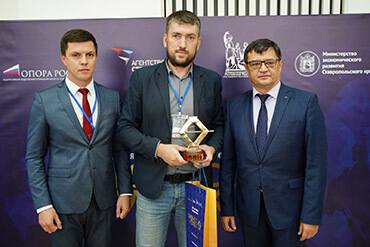 Бизнес-успех Мебель как искусство [2020]