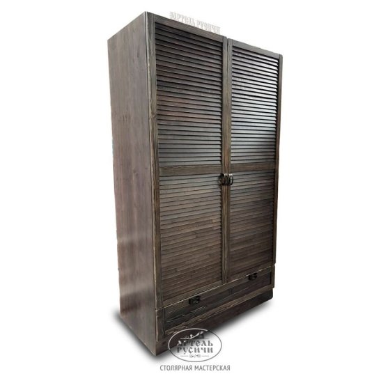 Деревянный платяной шкаф из массива сосны «Loft»