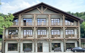 Отель в Deer Farm в Крымгиреевском