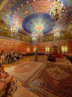 Роскошный зал в Коломенском дворце