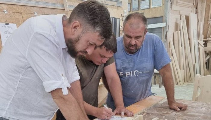 Александр Федотов и Иван Мордовин. Сессии по бережливому производству в Артели Русичи выглядят так