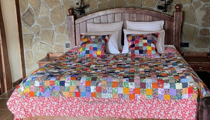 Кровать из массива северной сосны. Коллекция авторской мебели премиум-класса "Прованс"