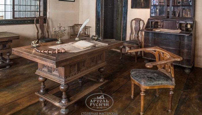 Кабинет Петра I, кресло создано императором собственноручно