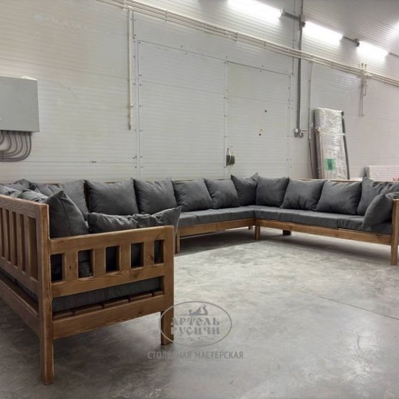 Большой П-образный диван «Русский лофт» из массива дерева под старину с мягкими подушками 