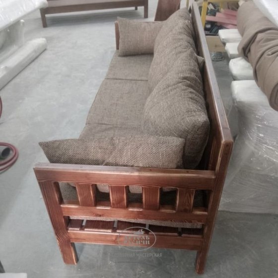 Садовый диван-скамья в стиле «Русский Лофт» с подушками 