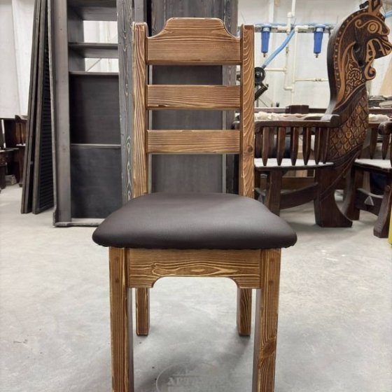 Деревянный стул под старину «Ладожский» с мягкой сидушкой