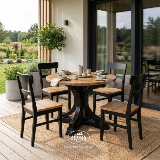 Круглый обеденный стол «Купеческий» с дубовой столешницей и подстольем из массива сосны