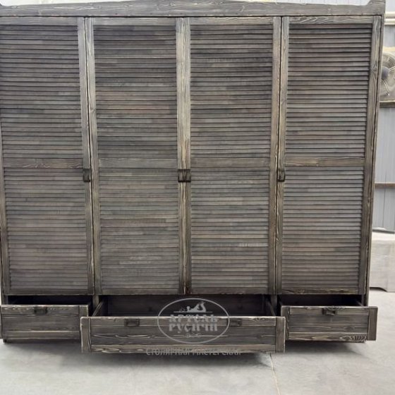 Платяной шкаф из массива дерева под старину «Loft»