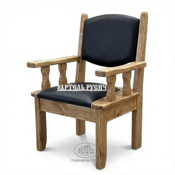 Кресло из массива дерева «Псковское» с мягкой обивкой
