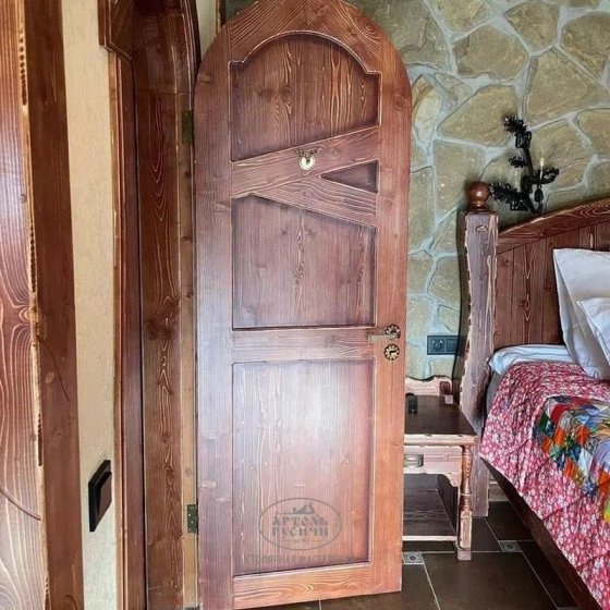 Комплект мебели под старину для гостиничного номера «Сказочный домик»