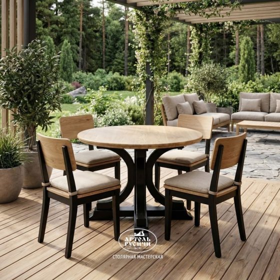 Круглый обеденный стол «Купеческий» с дубовой столешницей и подстольем из массива сосны