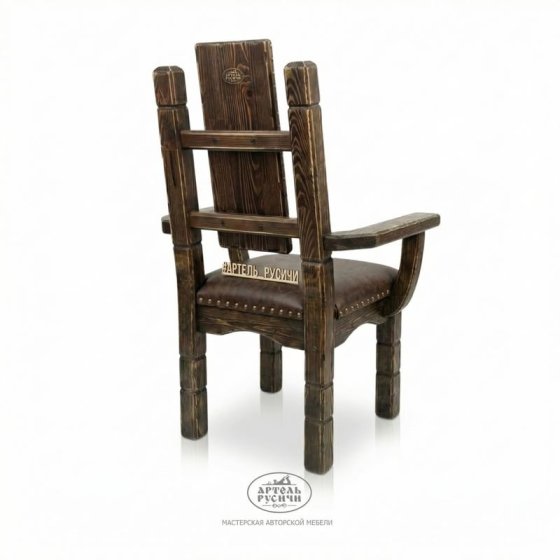 Кресло из массива северной сосны с мягкой обивкой «Суздальское»