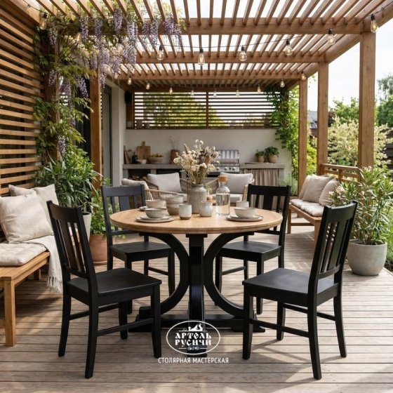 Круглый обеденный стол «Купеческий» с дубовой столешницей и подстольем из массива сосны