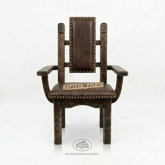 Кресло из массива северной сосны с мягкой обивкой «Суздальское»