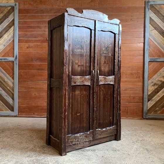 Шкаф под старину из дерева Смоленский