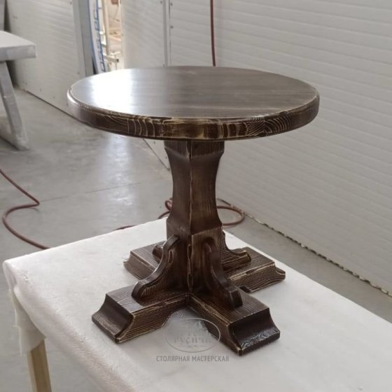 Столик кофейный из массива сосны под старину «Смоленский»