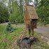  Декоративная избушка на курьих ножках из массива 