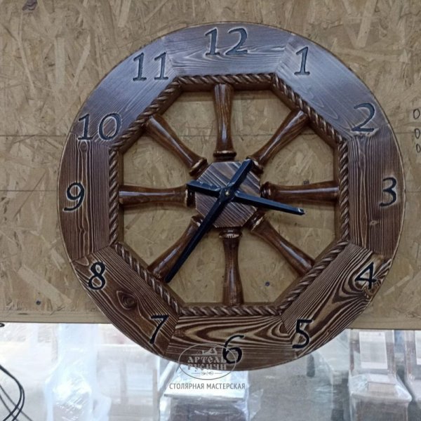 Характеристики Часы настенные круглые из массива дерева под старину