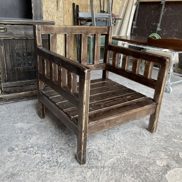 Характеристики Деревянное кресло из массива сосны «Русский Лофт»