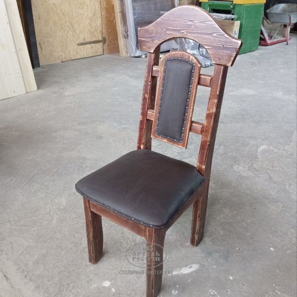Характеристики Деревянный стул под старину с мягкой обивкой «Белгородский»