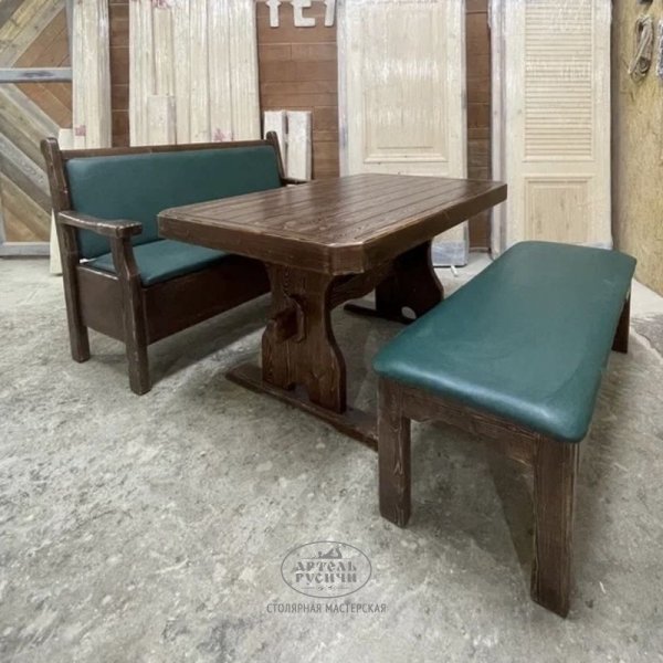 Характеристики Комплект мебели из массива сосны «Новгородский»