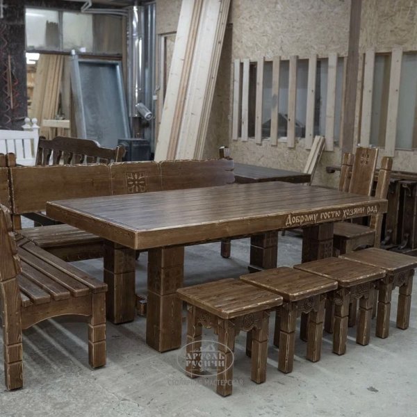 Характеристики Комплект мебели под русскую старину «Суздальский» | стол, угловая скамья, 4 табурета и стул