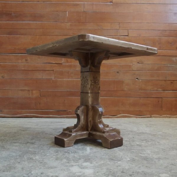 Характеристики Квадратный деревянный стол на 2 персоны «Белоозёрский»