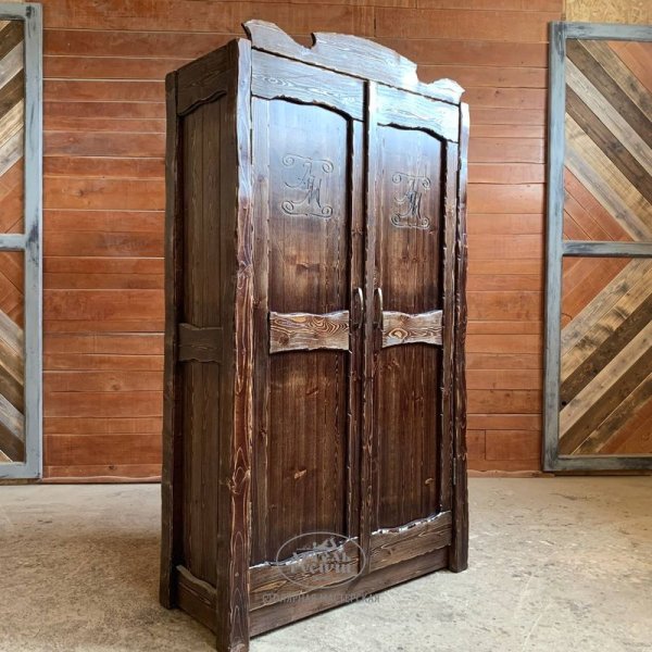 Характеристики Купить шкаф под старину из дерева Смоленский