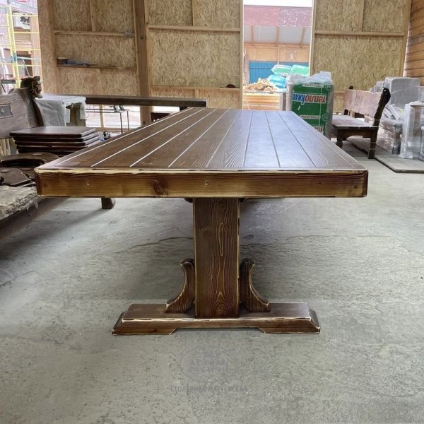 Характеристики Состаренный стол из массива сосны «Белгородский»