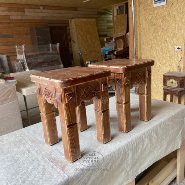 Характеристики Табуретки деревянные под старину из массива сосны