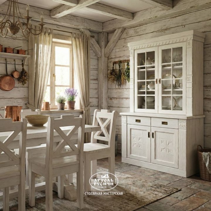 Буфет из массива дерева в интерьере кухни в стиле прованс