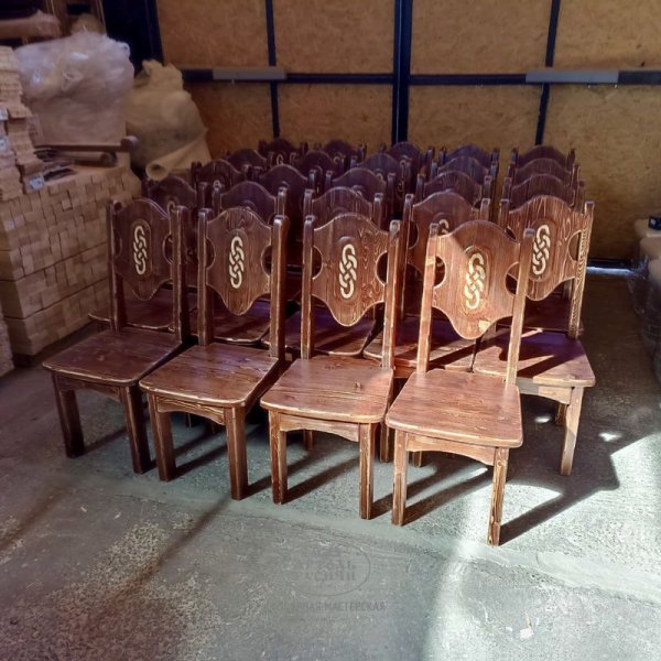Кресло из массива дерева с резьбой «Смоленское» 