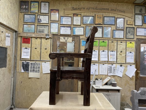 Кресло под старину из массива дерева «Ладожское»