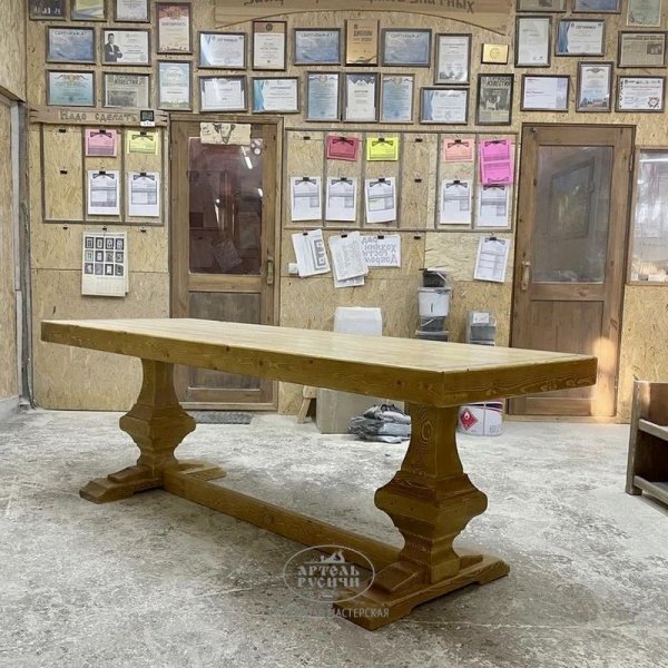 Обеденный стол под старину из массива дерева «Московия»