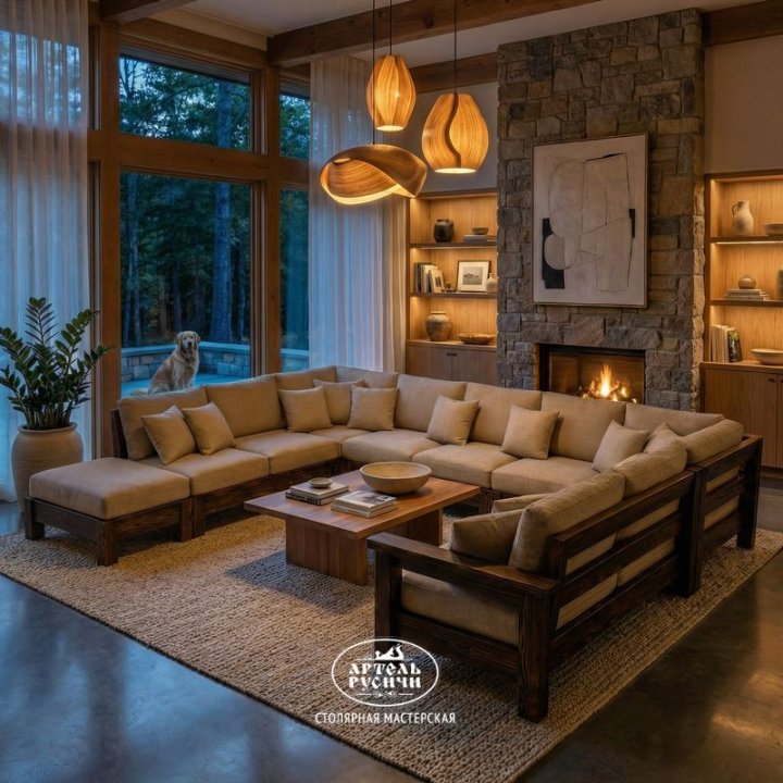 П-образный диван из массива сосны с мягкими подушками в интерьере гостиной