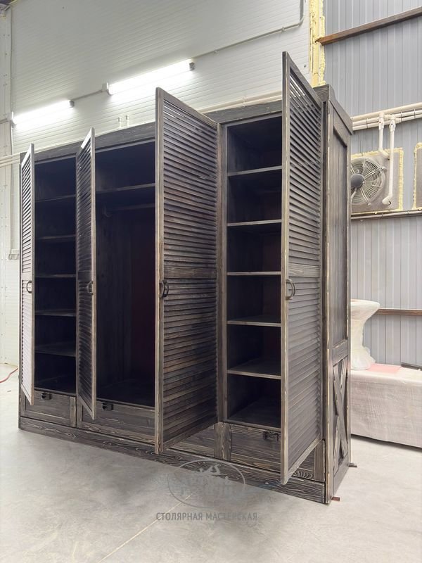 Платяной шкаф из массива дерева под старину «Loft» фото 