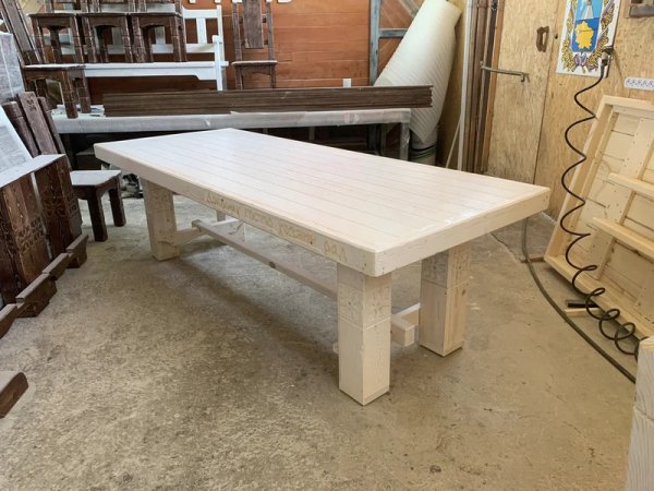 Винтажный белый стол под старину с резьбой «Суздальский»